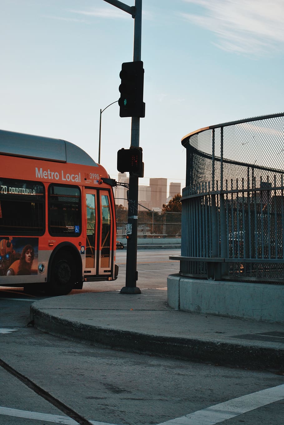 red bus beside traffic light, transportation, mode of transportation HD wallpaper