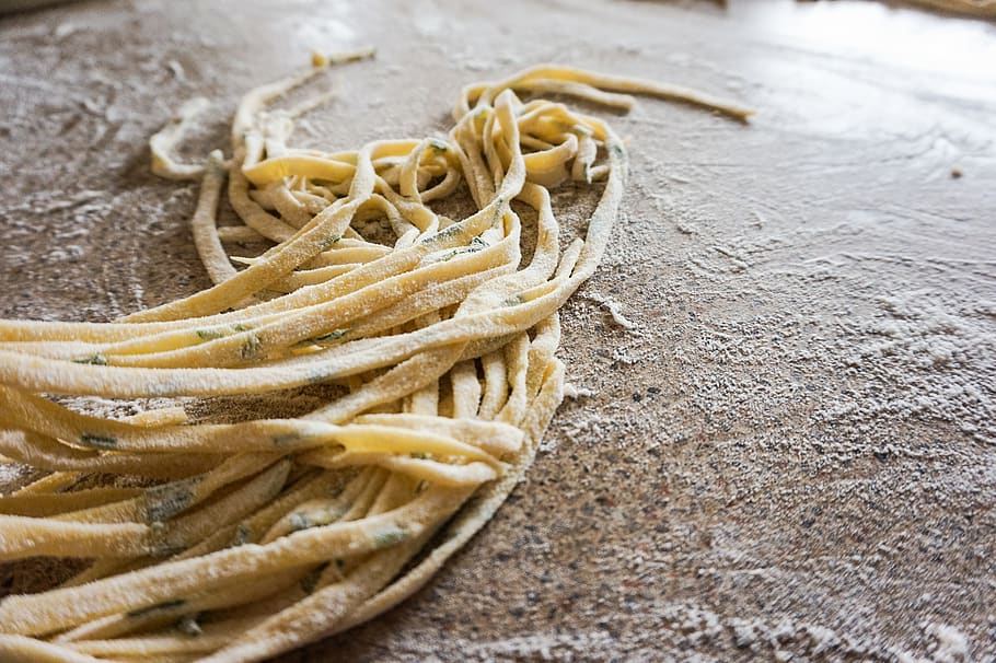 dust, flour, dusting, noodles, pasta, making, cooking, cooke HD wallpaper