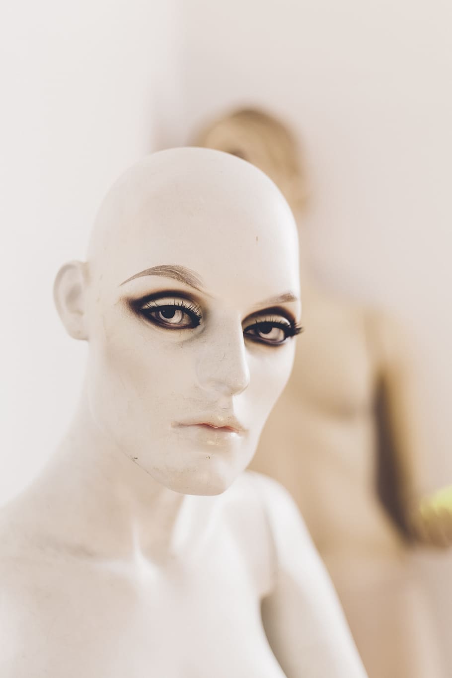 tilt shift lens photography of mannequin, mannekin, face, robot HD wallpaper