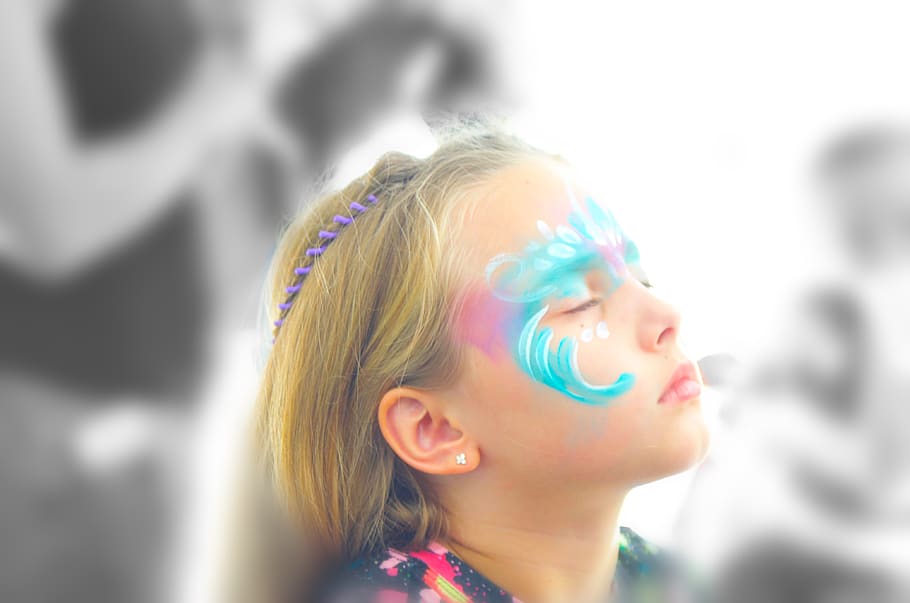 paint, portrait, blurred, peaceful, focus, childhood, headshot HD wallpaper