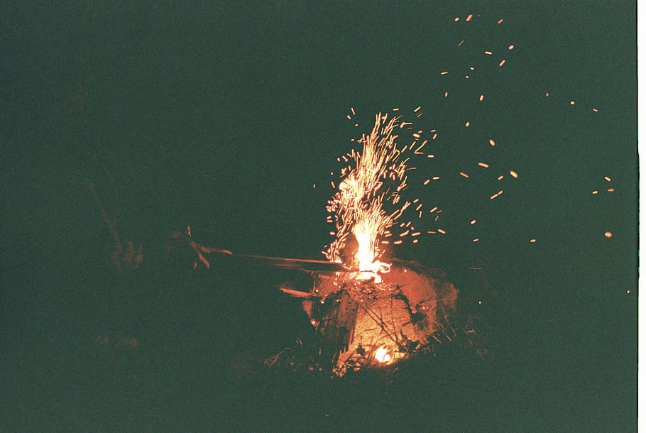 light, spark, flames, bonfire, костер, narure, burning HD wallpaper