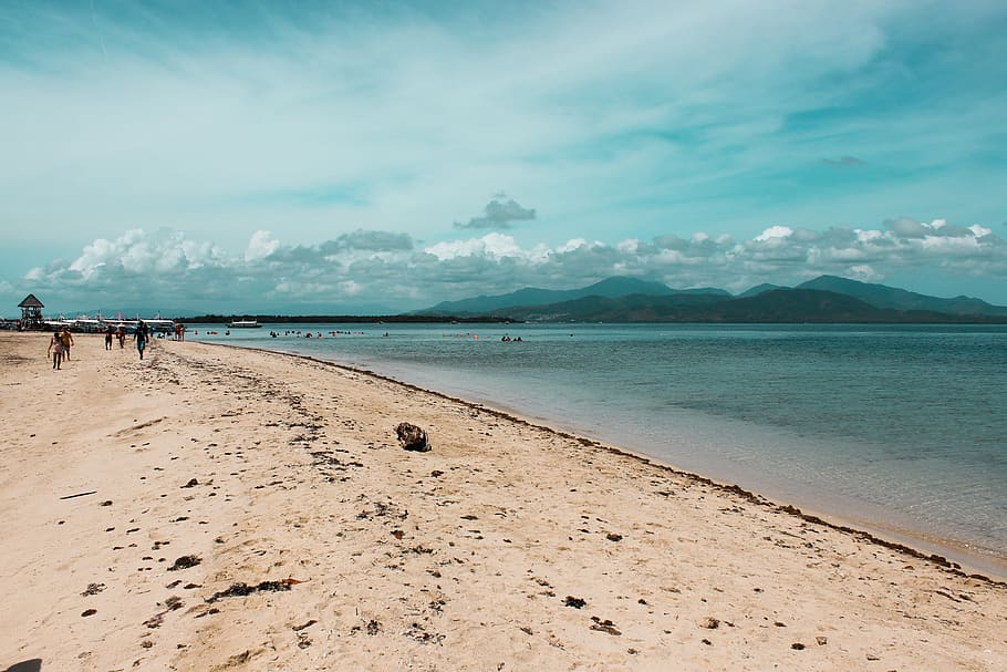People on Seashore Under Cloudy Sky, beach, clouds, idyllic, leisure HD wallpaper