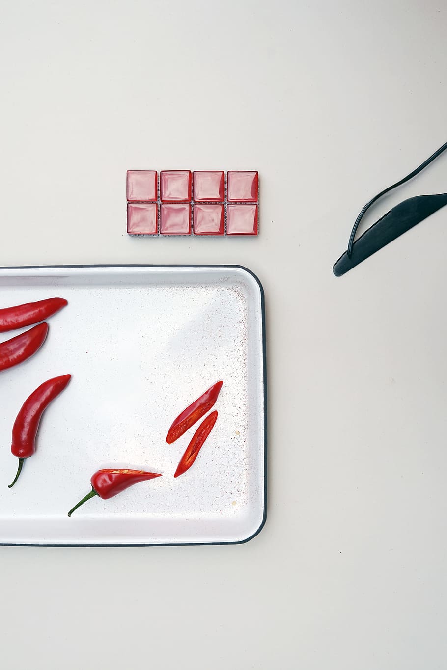 sliced chili on plate, food, pepper, tile, texture, pattern, cut HD wallpaper