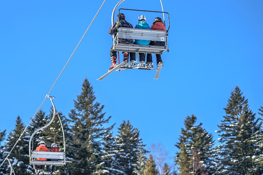Three Person Riding on a Cable Car, christmas, cold, height, high HD wallpaper