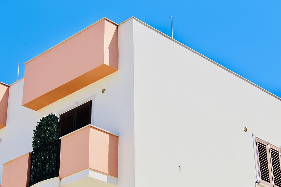 white concrete building, architecture, building exterior, built structure HD wallpaper