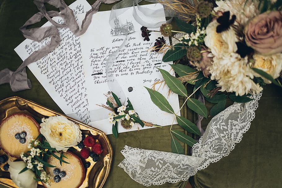Black and White Printing Paper Beside Gray Tray, berries, bloom HD wallpaper