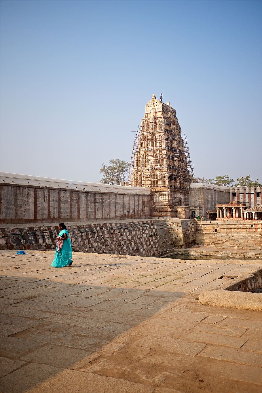 Image of Hampi Stone Chariot The Antique Stone Art Piece With Amazing Blue  Sky-TX283363-Picxy