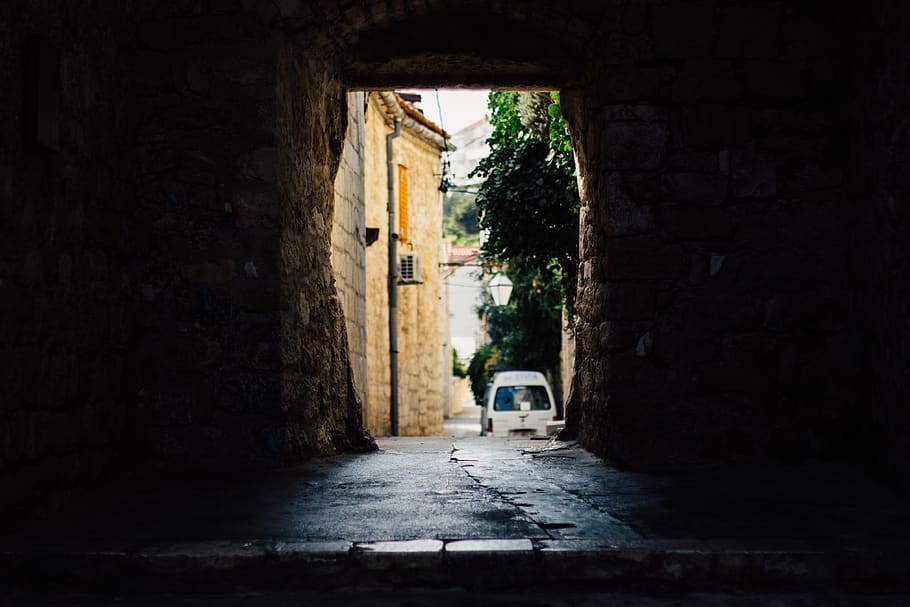 architecture, building, infrastructure, dark, alley, car, parking HD wallpaper