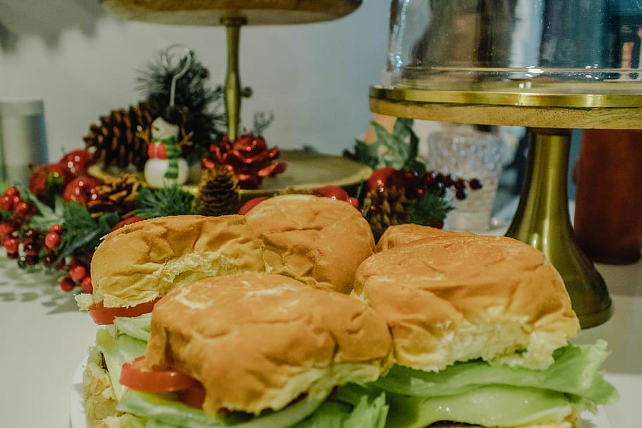four burgers on table, decoration, christmas, xmas food, hamb HD wallpaper