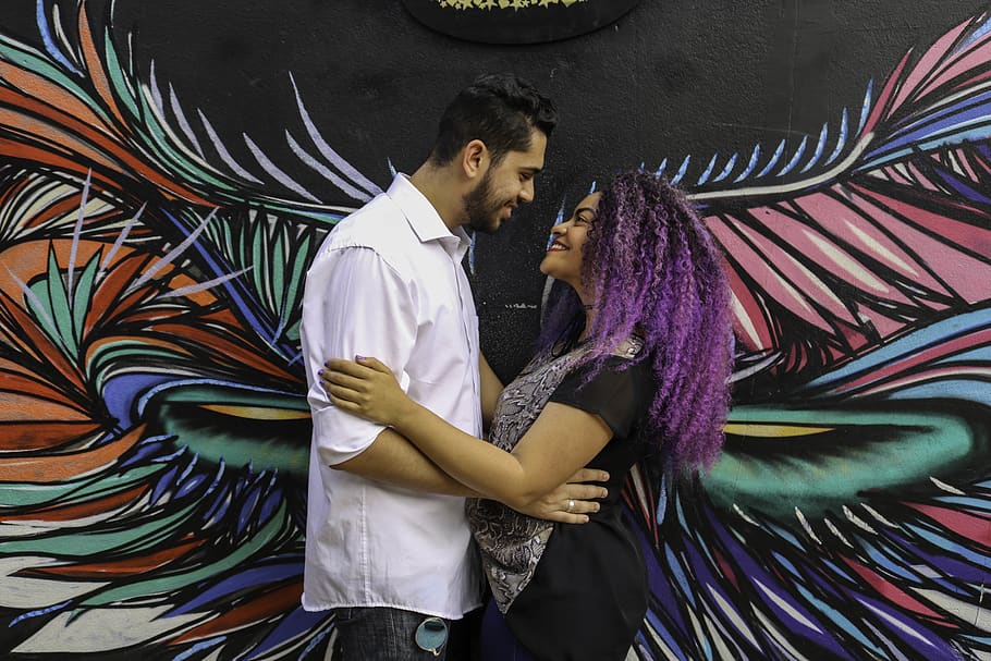 Couple Smiling Near Wall Art Work, adults, artwork, background HD wallpaper