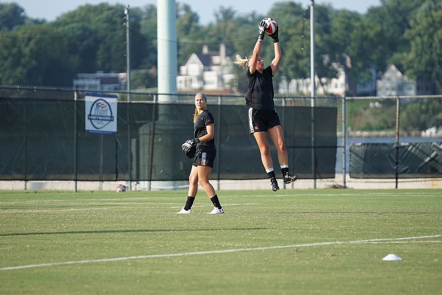 soccer, jump, full length, real people, sport, two people, casual clothing HD wallpaper