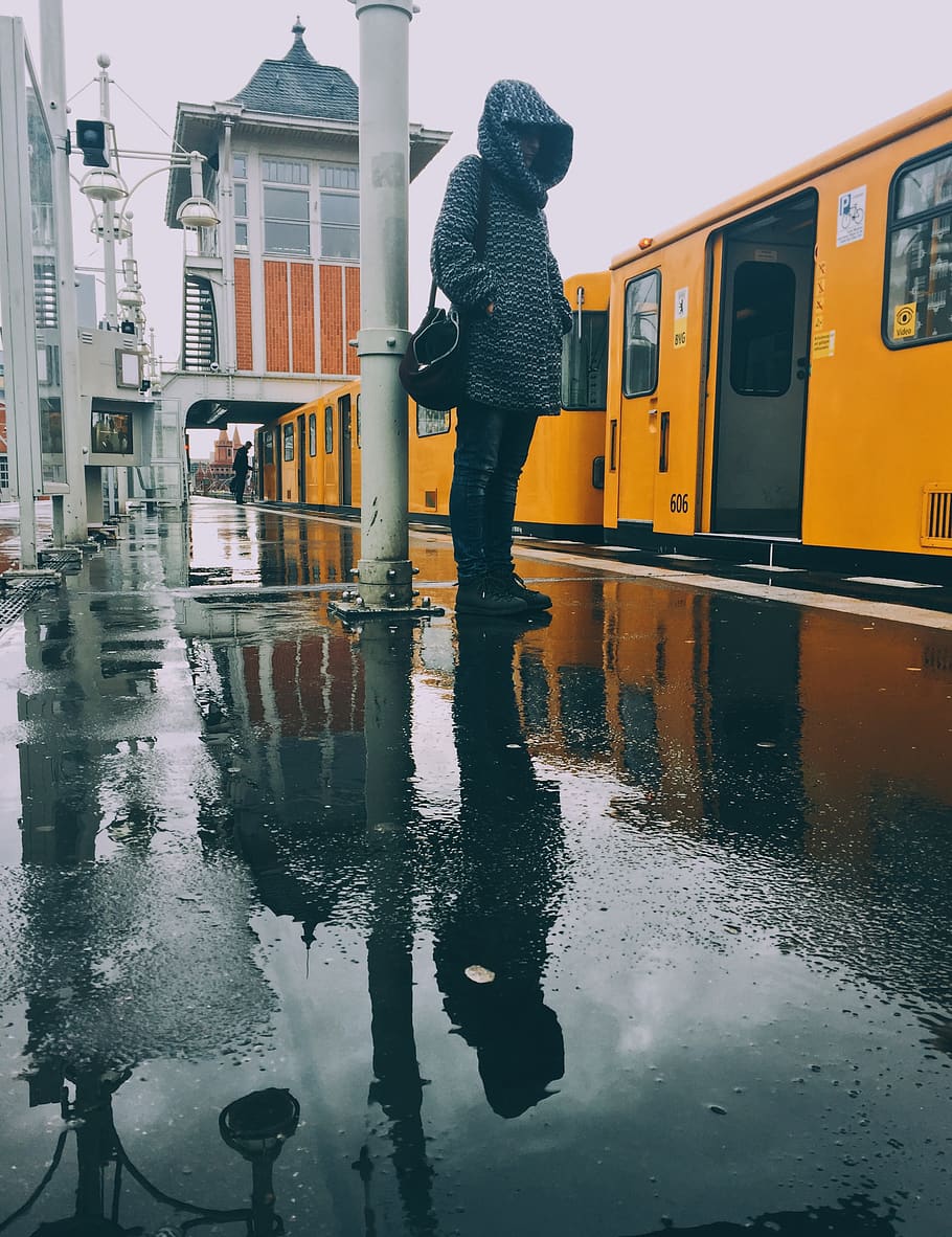 germany, berlin, cloudy, rain, spooky, train, yellow, station, HD wallpaper
