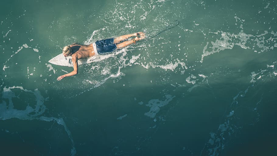 man surfing using white surfboard during daytime, water, full length HD wallpaper