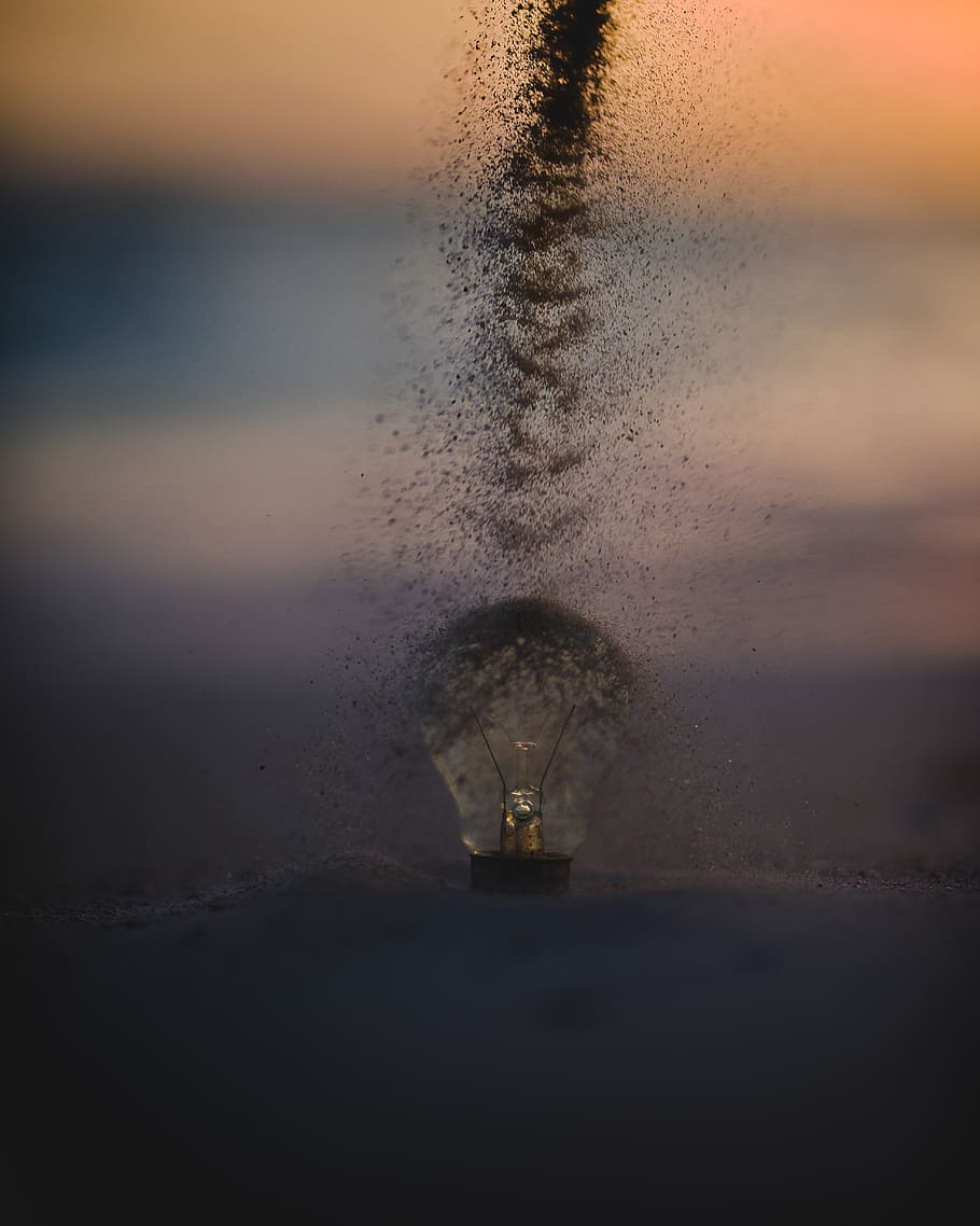 light bulb sprinkled with sand, lightbulb, bokeh, dark, cover HD wallpaper
