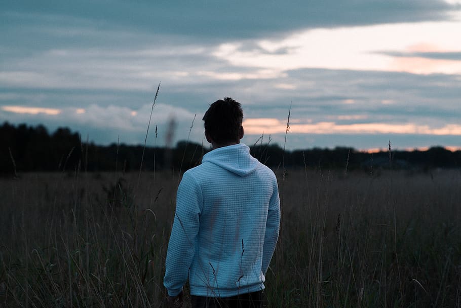 boy, sunset, cloudy, bokeh, field, dramatic, sky, cloud - sky HD wallpaper
