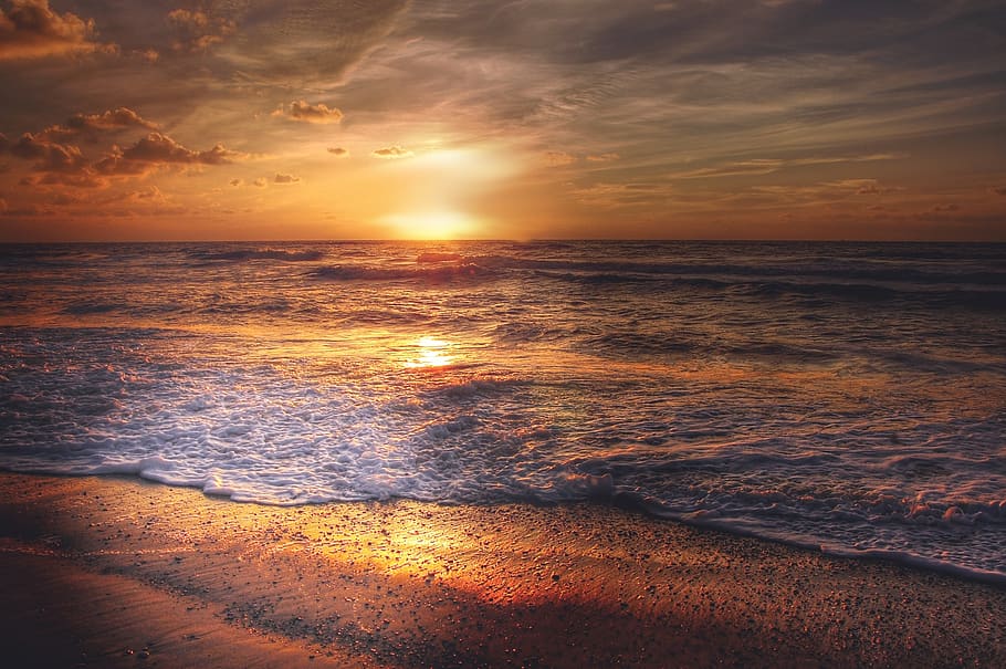 Photography of Beach Line during Golden Hour, clouds, coast, dawn HD wallpaper