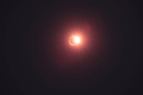 solar eclipse, sky, sun, flare, sun ray, sun flare, moon, red HD wallpaper