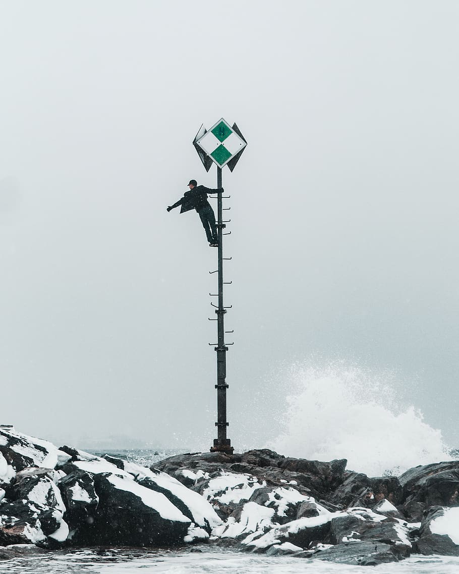 Pole climbing