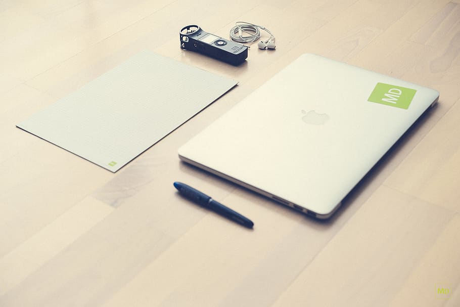 austria, linz, recording, mac, macbook, headphones, notes, podcasting HD wallpaper