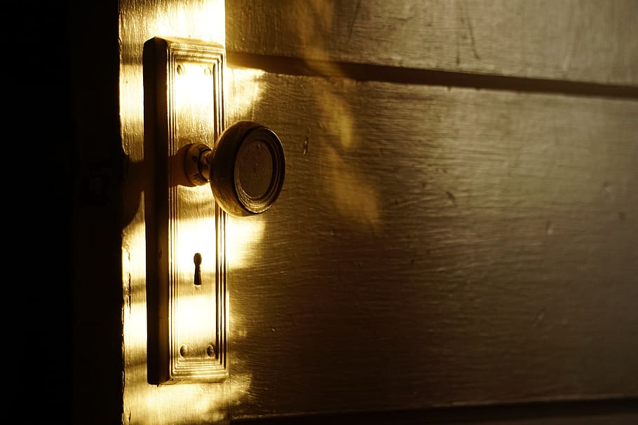sunlight, doorknob, old things, antique, unique, entrance, safety HD wallpaper