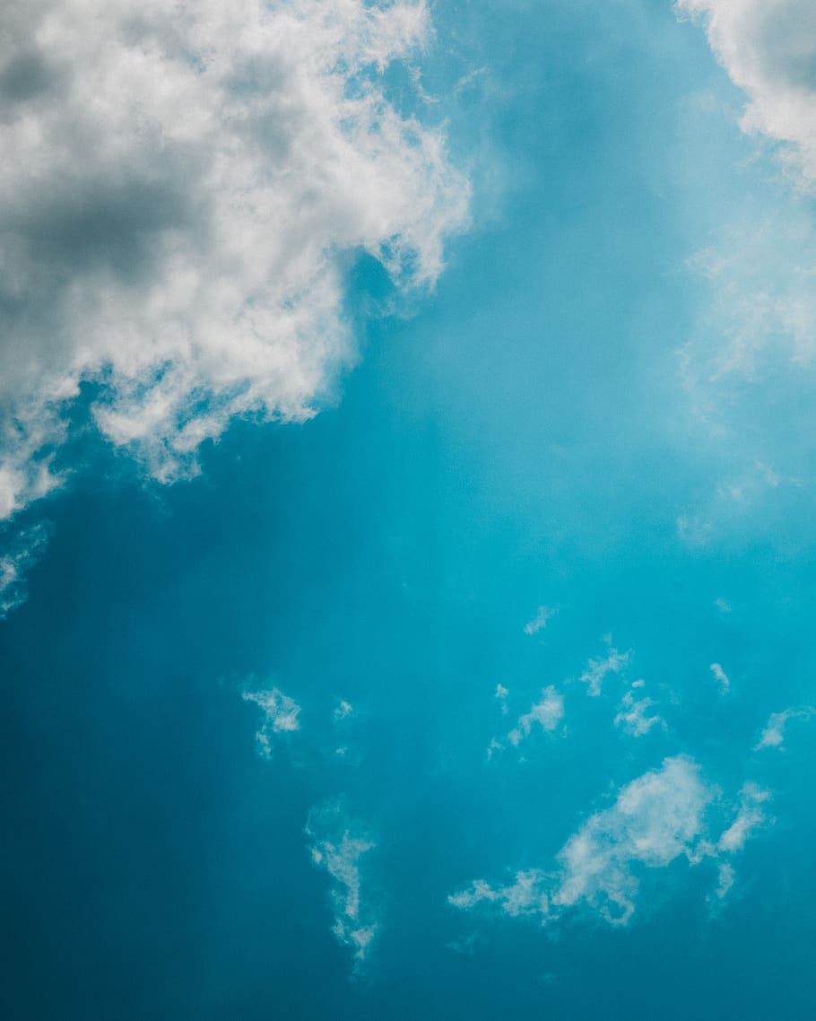 white clouds on a clear sky, cloud - sky, blue, nature, beauty in nature HD wallpaper