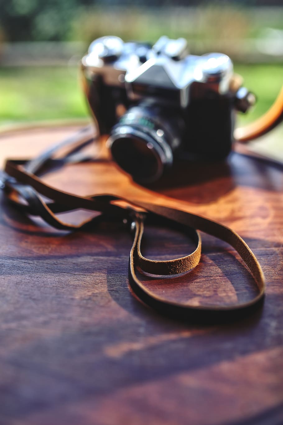 Leather strap, camera, photography, vintage, selective focus HD wallpaper