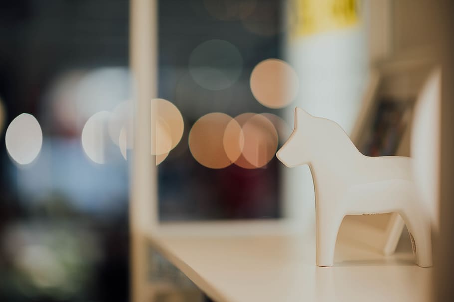 white dog figurine, home decor, wood, furniture, plywood, table, HD wallpaper