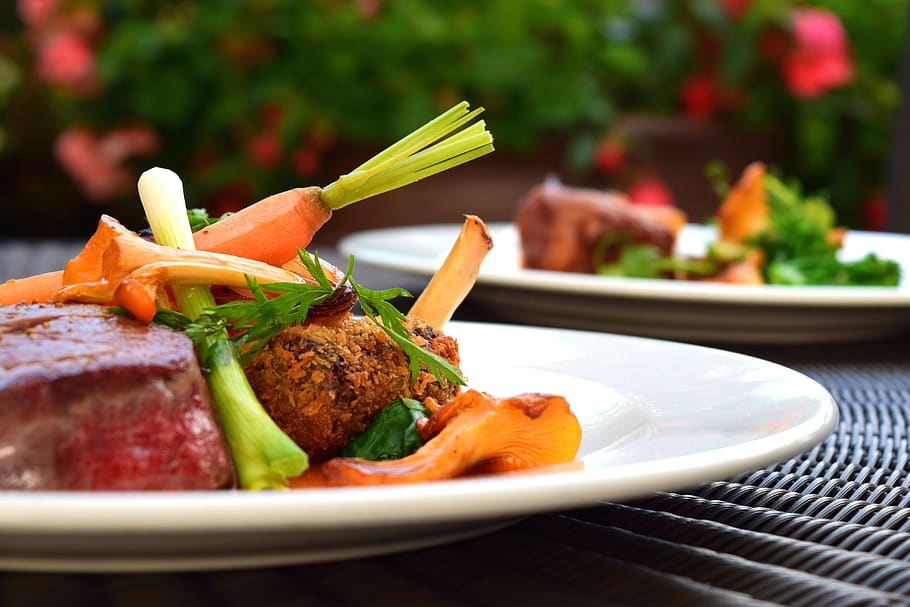 steak with vegetables on plate, food and drink, meat, freshness HD wallpaper