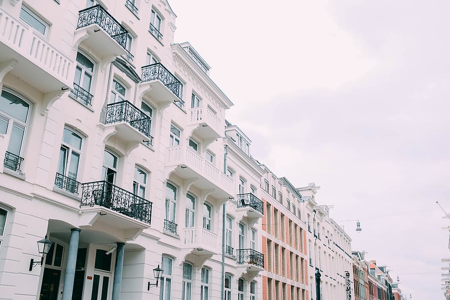 white and brown buildings, building exterior, built structure HD wallpaper
