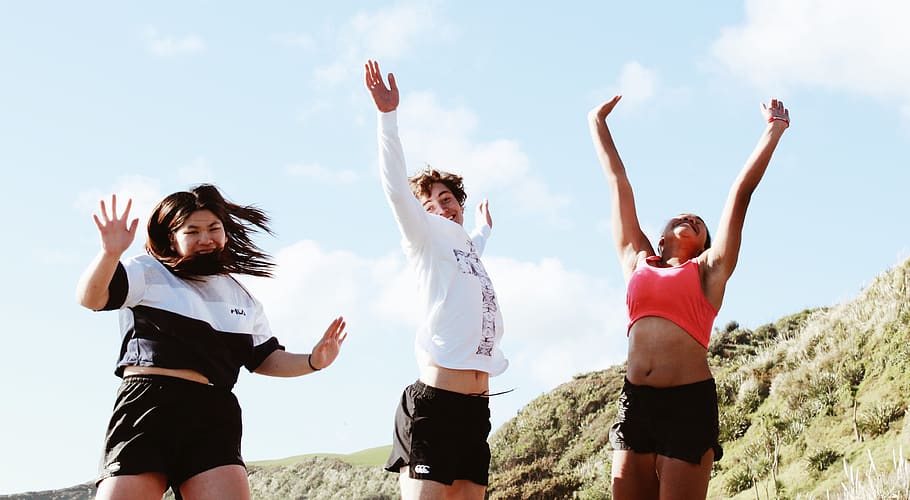 friends, jump, motion, movement, beach, sky, clouds, people HD wallpaper