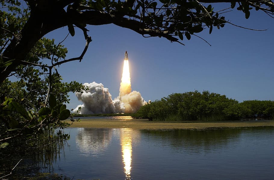 Rocket Flying, astronomy, explosion, fire, flight, launch, liftoff HD wallpaper