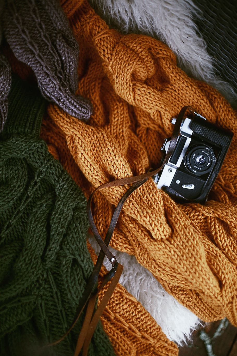 Black and White Camera on Knit Textile, fabric, knitwear, sweater, HD wallpaper