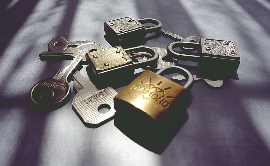keys, lock, padlock, security, locked, shadow, old, vintage, HD wallpaper