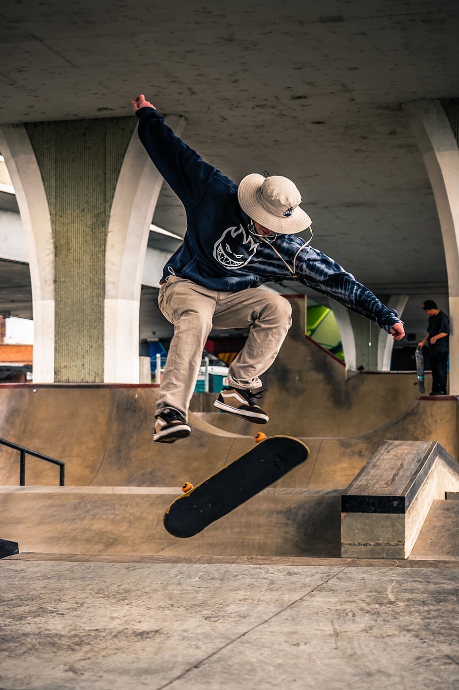 Man on Mid Air Performing Skateboard Trick, action, balance, daylight, HD wallpaper