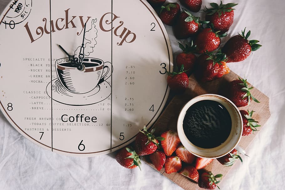 clock, coffee, time, setting, table, white, drinks, beverage HD wallpaper