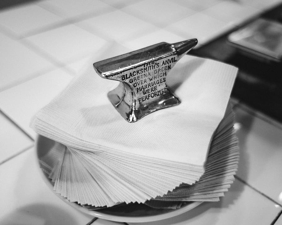 metal, ingrave, napkin, stack, lifestyle, cafe, coffeeshop HD wallpaper