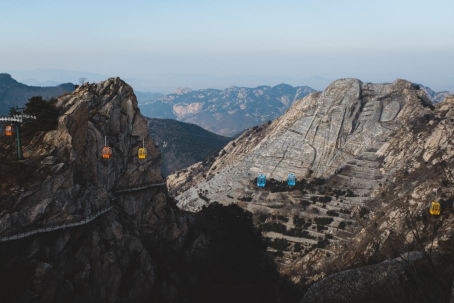blue cable car, nature, outdoors, mountain, cliff, mountain range HD wallpaper