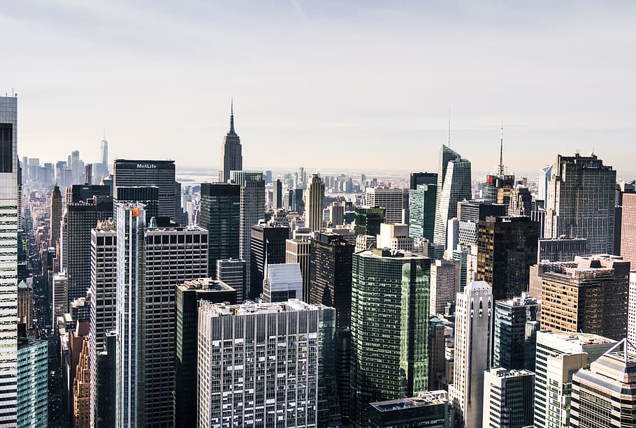 Серые здания небоскребы. Великобритания высотки. Photo of Rise City. High Rise National Geographic Birth of the New York Skyline.