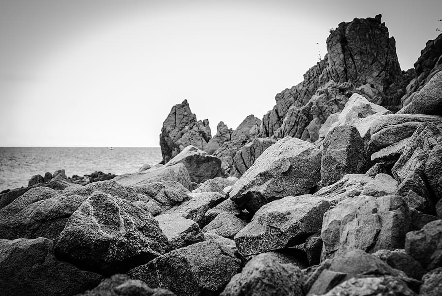 rock, sky, sea, solid, rock - object, water, beauty in nature HD wallpaper