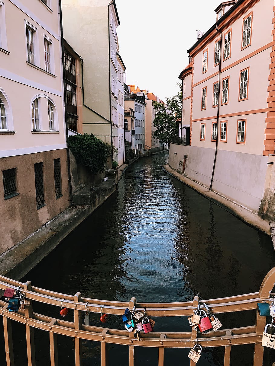 Canal Between Buildings, architecture, bridge, houses, reflection HD wallpaper