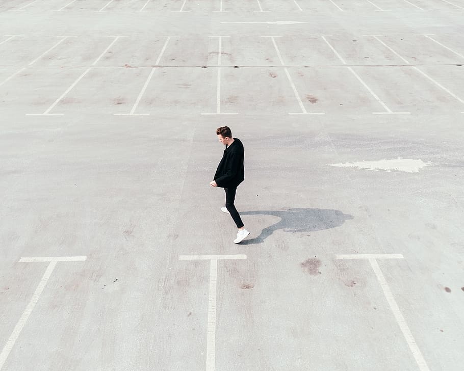 man standing on ground, full length, one person, real people HD wallpaper