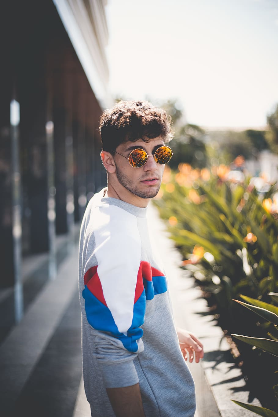 man wearing sunglasses, one person, fashion, looking at camera HD wallpaper