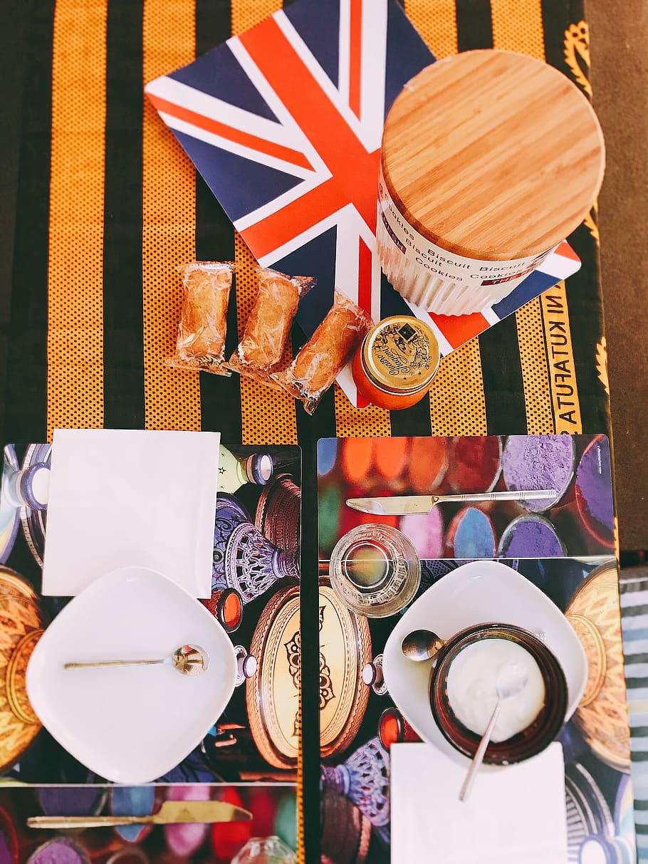 White and Brown Ceramic Jar, background, biscuits, bowl, bucket HD wallpaper