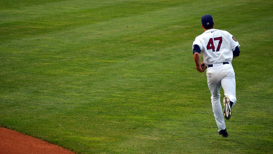 baseball player 47 running in field, sport, grass, green color HD wallpaper