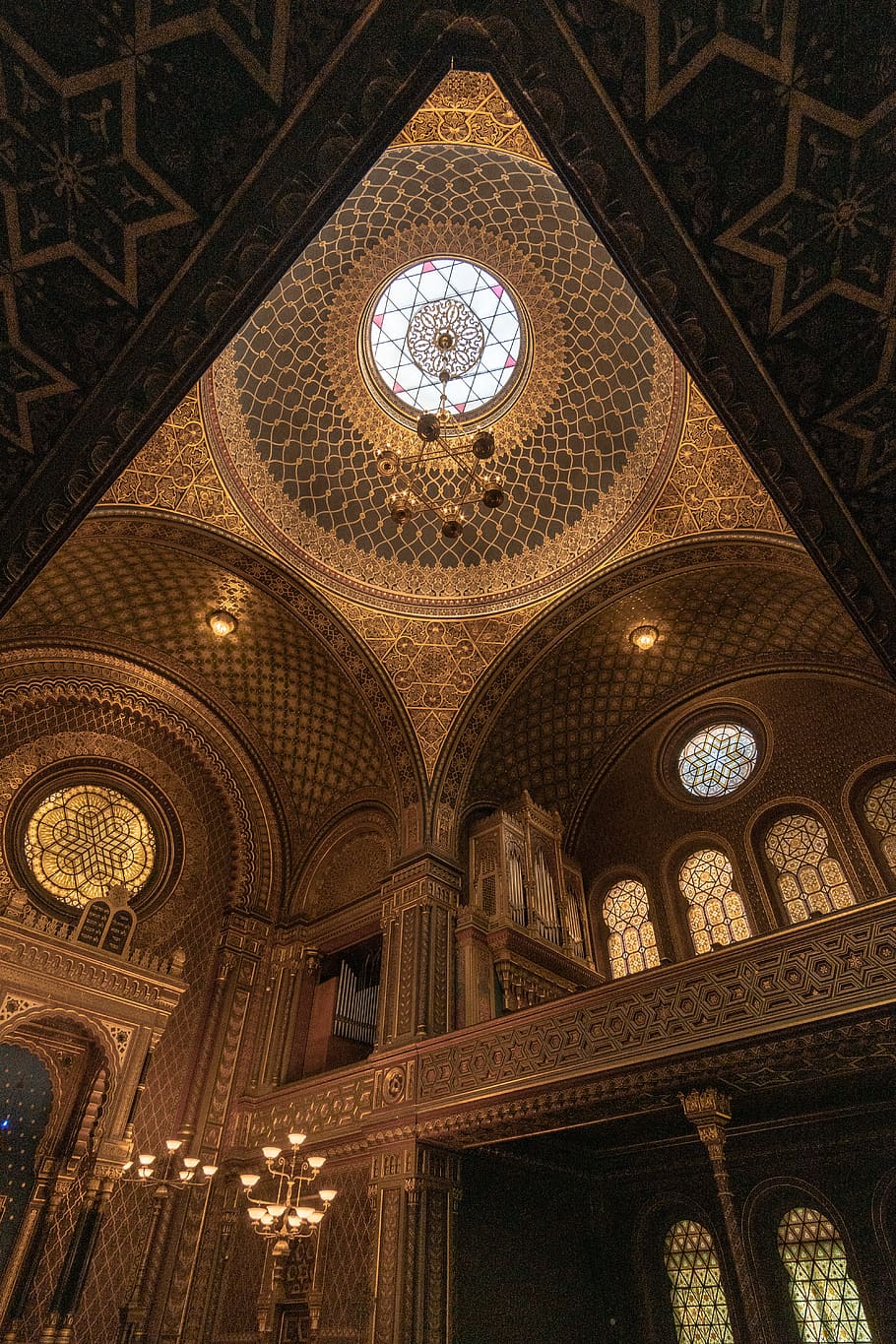 lighted building ceiling, architecture, built structure, indoors HD wallpaper