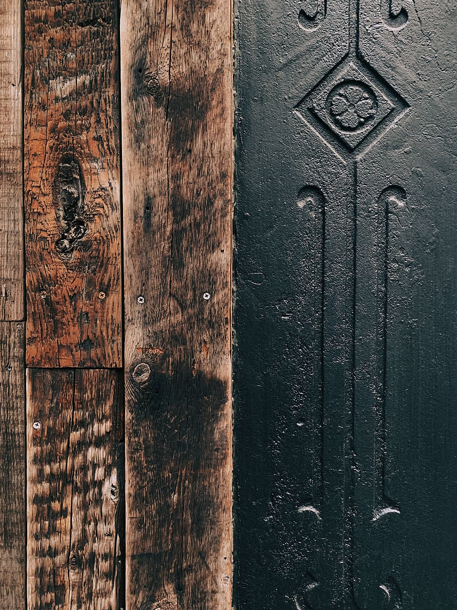 Wood door in rust фото 110