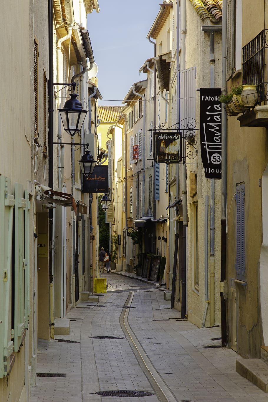 Provence Guide | Avignon