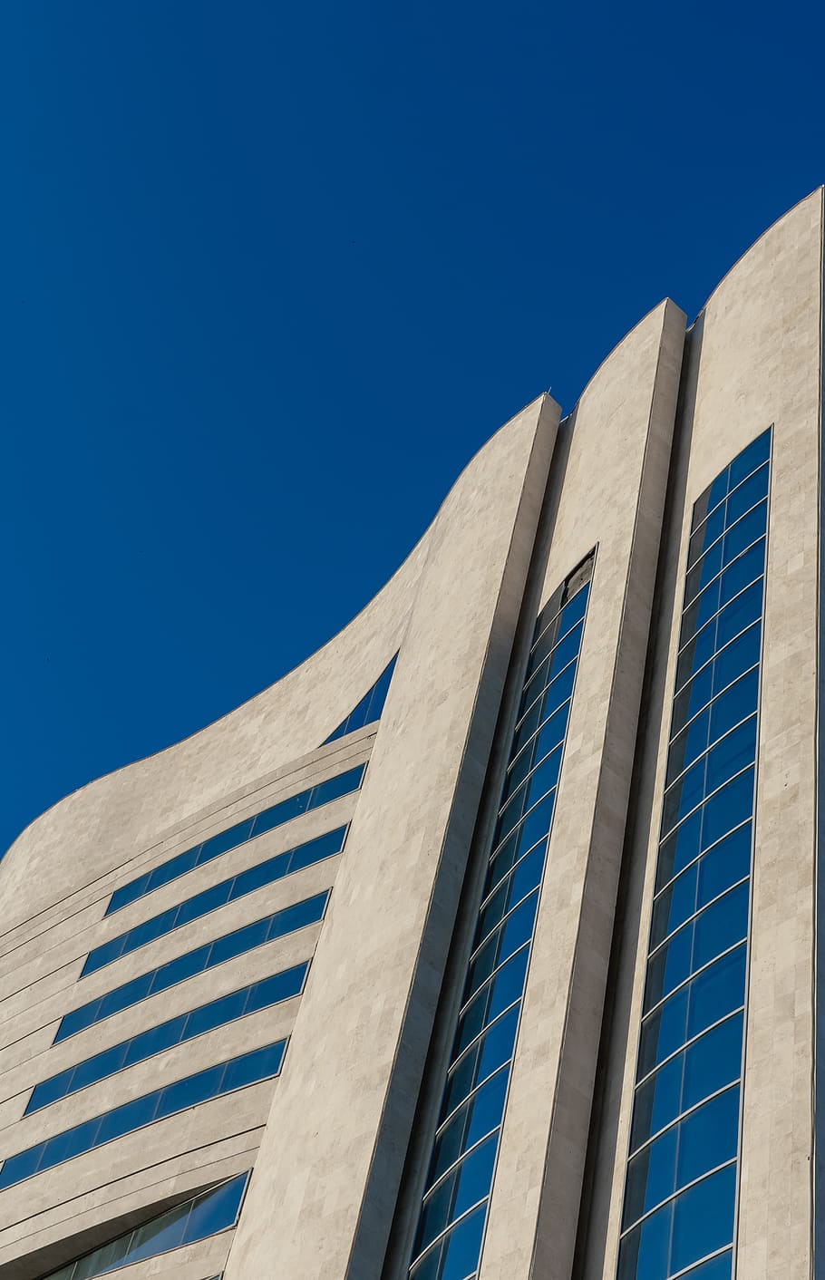 brown concrete building, office building, housing, condo, city HD wallpaper