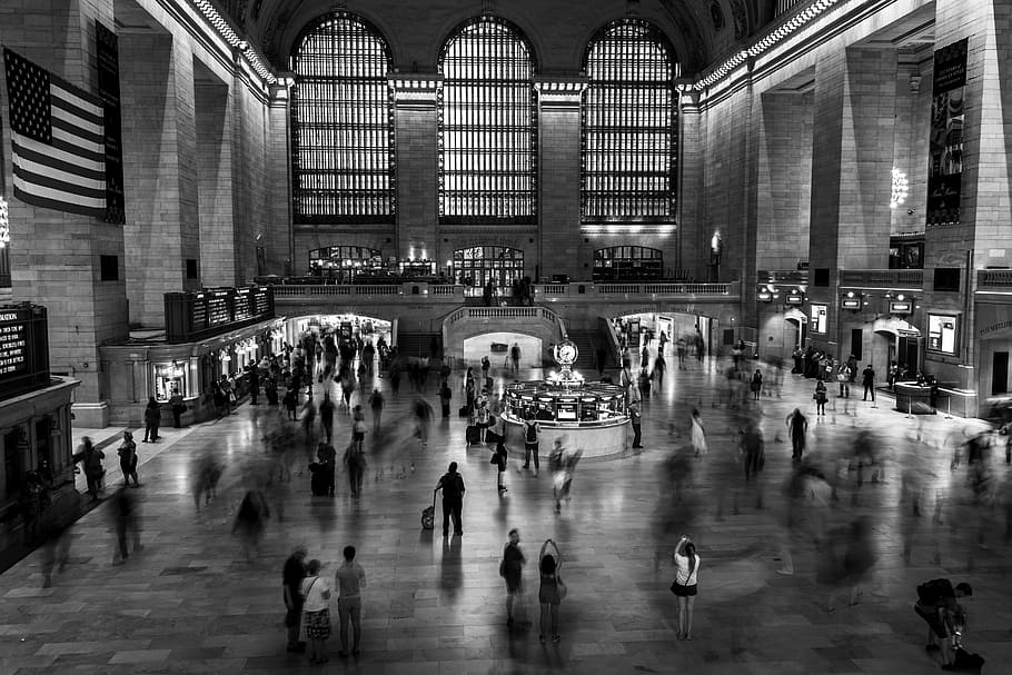 grayscale photo of people inside building, person, crowd, train station