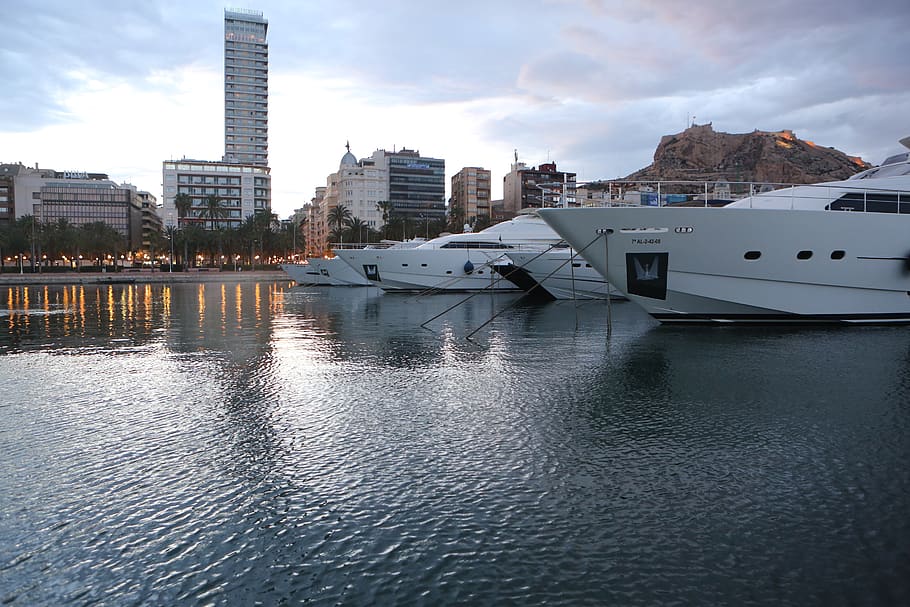 building exterior, water, architecture, built structure, nautical vessel HD wallpaper